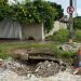 Enorme cratera coloca motoristas e pedestres em risco em Olinda