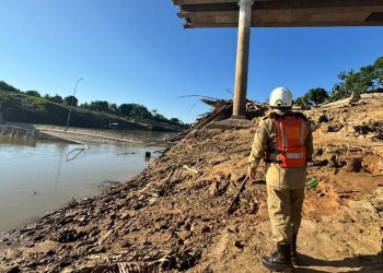 Ponte de R$ 36 milhões desaba e deixa quatro feridos no Acre