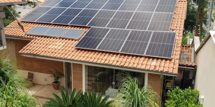 Acionamento do plano de gestão do ONS acende a luz amarela sobre a influência da geração de energia solar no teto das residências do país